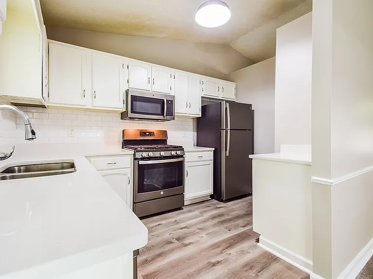 3210 Fescue Cir — Photo 9