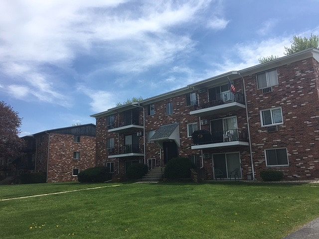 1st image of 5711 128th St #3rd