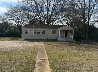 242 Perry Hill Rd, Montgomery, AL 36109