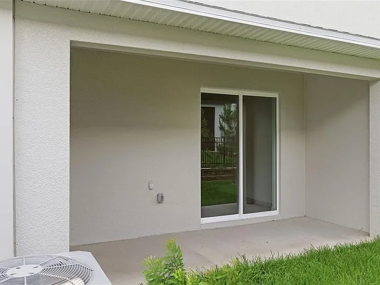 9851 Feaster Dr — Photo 47