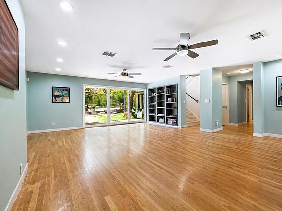 4th image of 6303 Shoal Creek Blvd