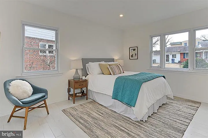 2501 Crest St — Photo 19