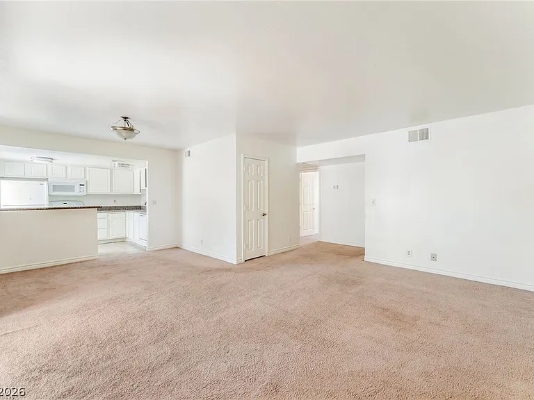 4360 Sandy River Dr #31 — Photo 5