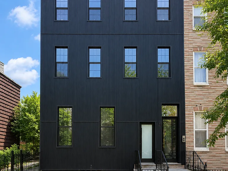 148 Conselyea St #2R — Photo 10