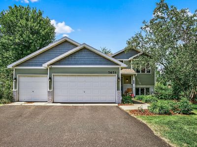 7671 31st St, Plaza Oakdale, MN, 55128