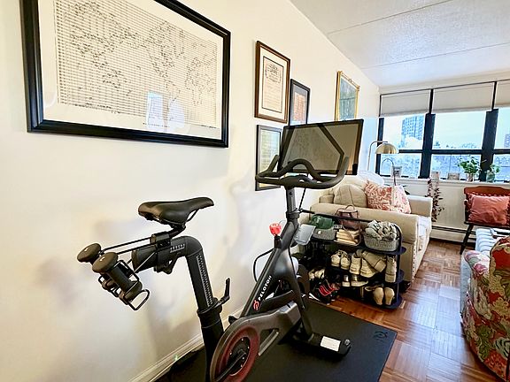 3rd image of 301 W 110th St APT 8T