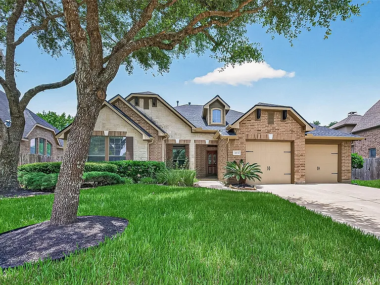 4414 Westwind Garden Pass — Photo 2