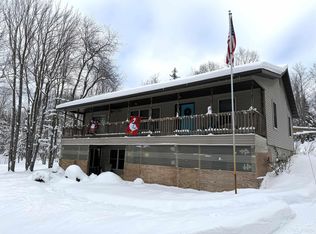 132 S Basin Dr, Negaunee, MI 49866