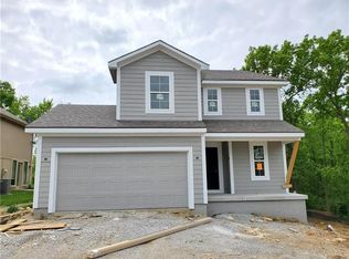526 NW Hickory Ridge Dr, Grain Valley, MO 64029
