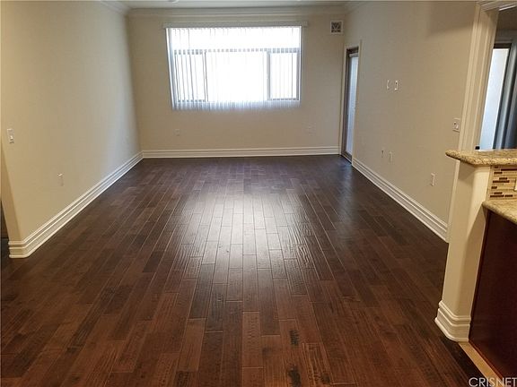 5th image of 11102 Riverside Dr #202
