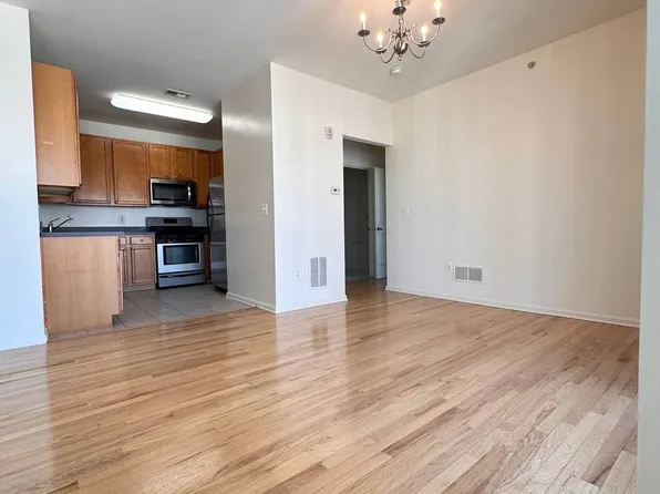 308 Union Ct #304, Perth Amboy, NJ 08861