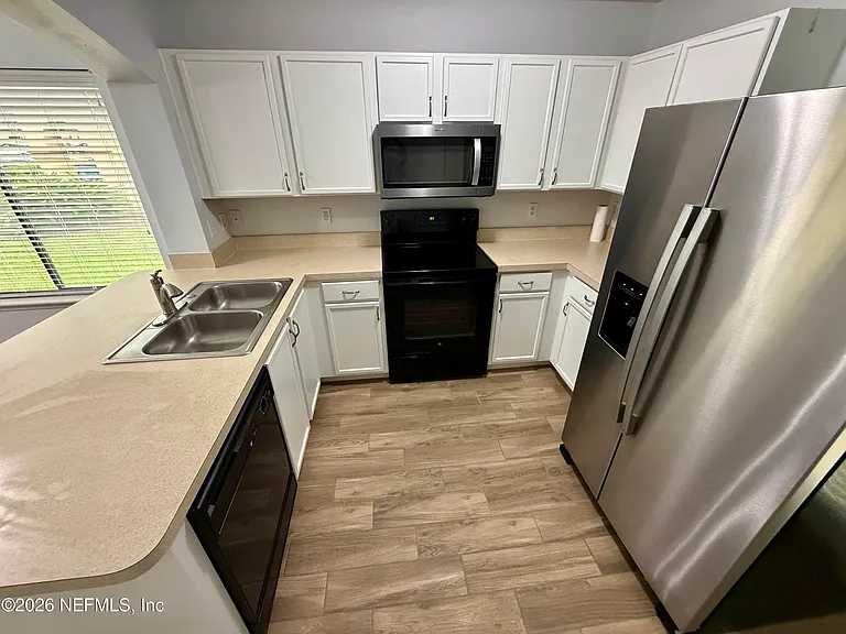 622 Briar Way Ln — Photo 4