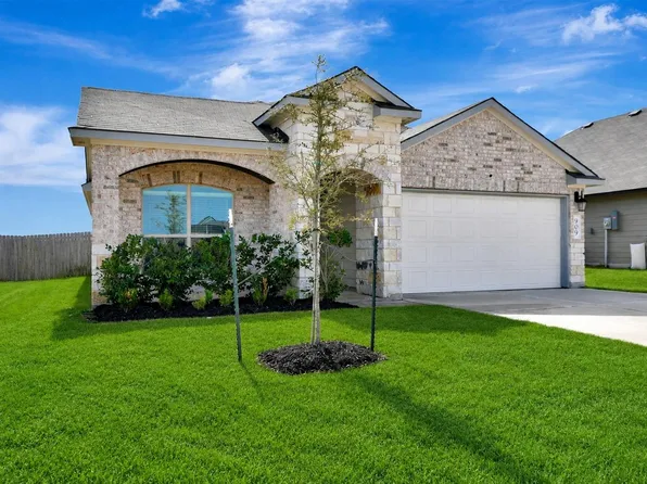 909 Davy St, Brenham, TX 77833