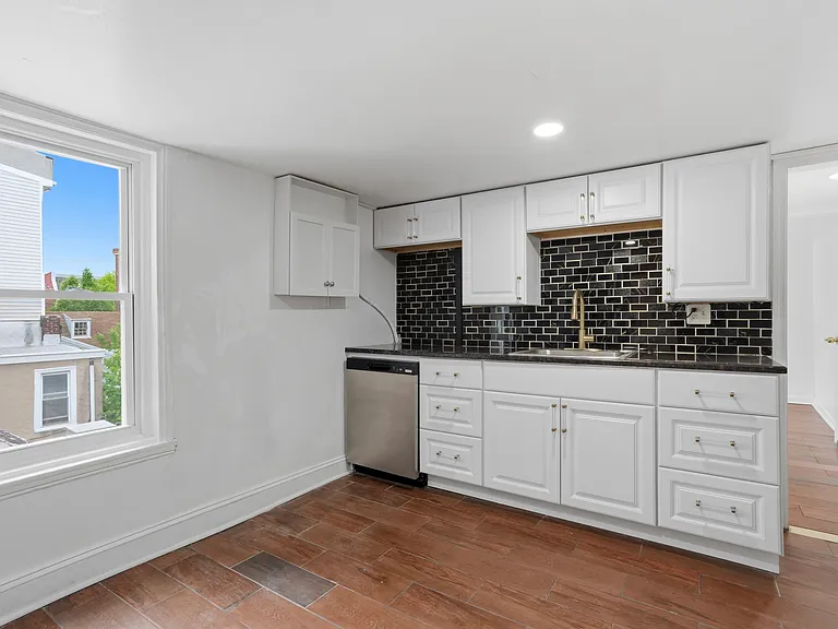 250 E Girard Ave #2 — Photo 5