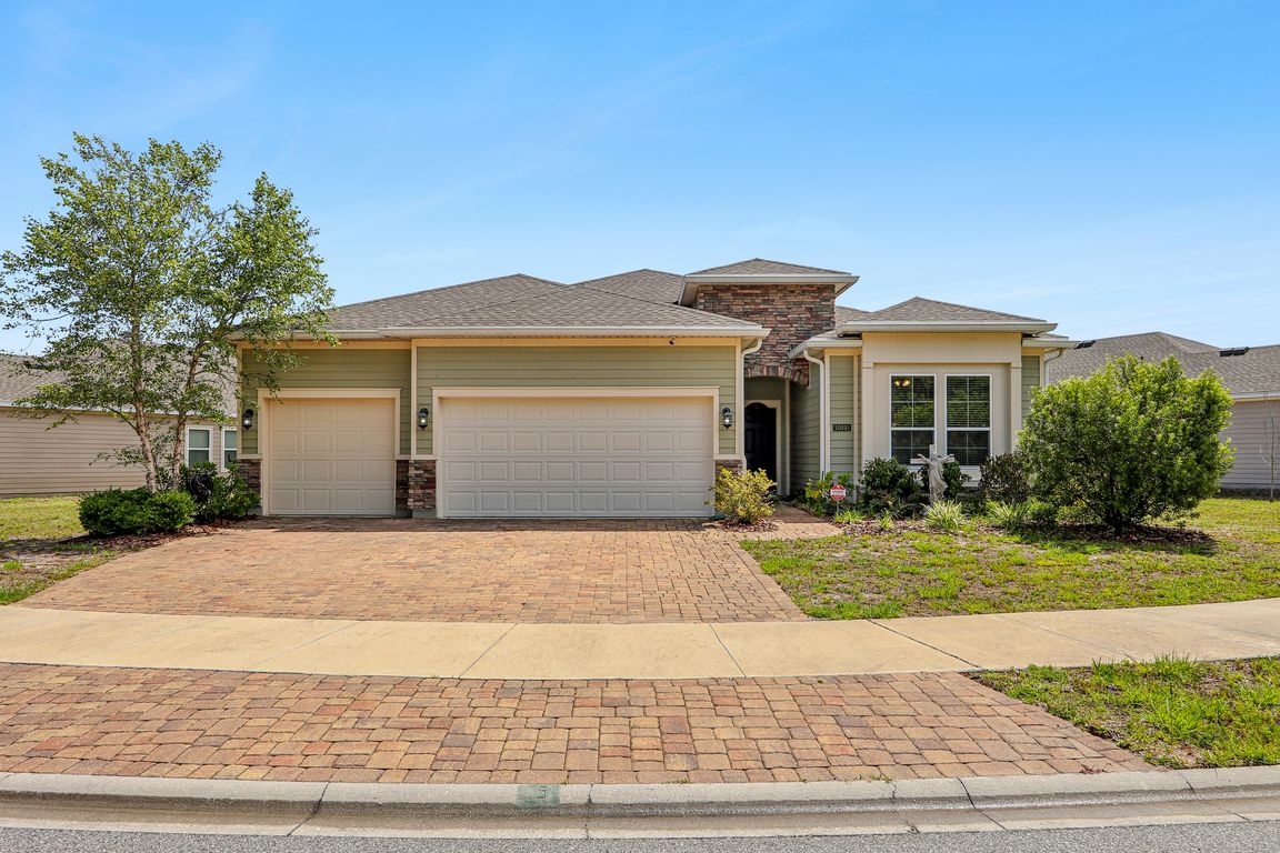 Lemon Grass Ln-2805-001.jpg