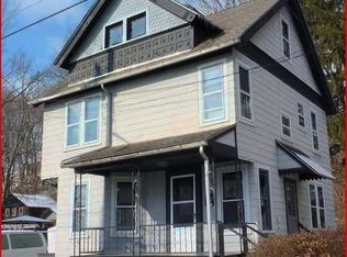 37 Beacon St, Middletown, NY 10940