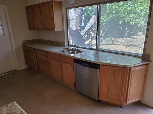 1813 Cottonwood St, Arlington, TX 76014