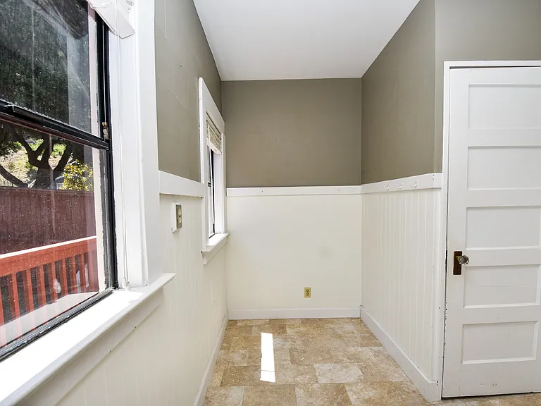 4447 24th St — Photo 30