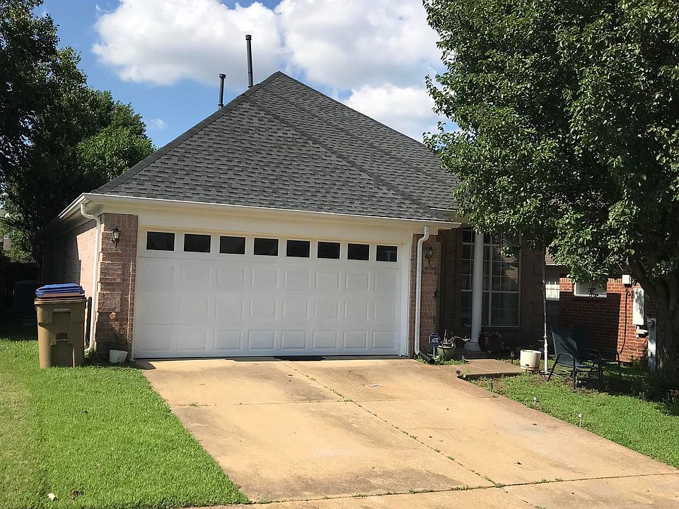 2nd image of 6872 Mikayla Ln
