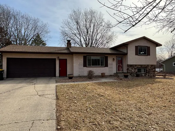 1305 11th St SE, Willmar, MN 56201