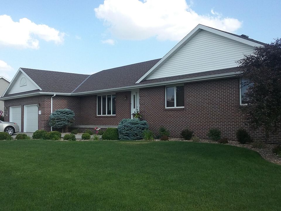 1st image of 325 Ponderosa Dr