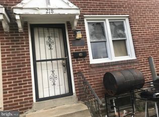 218 Weymouth Rd, Darby, PA 19023