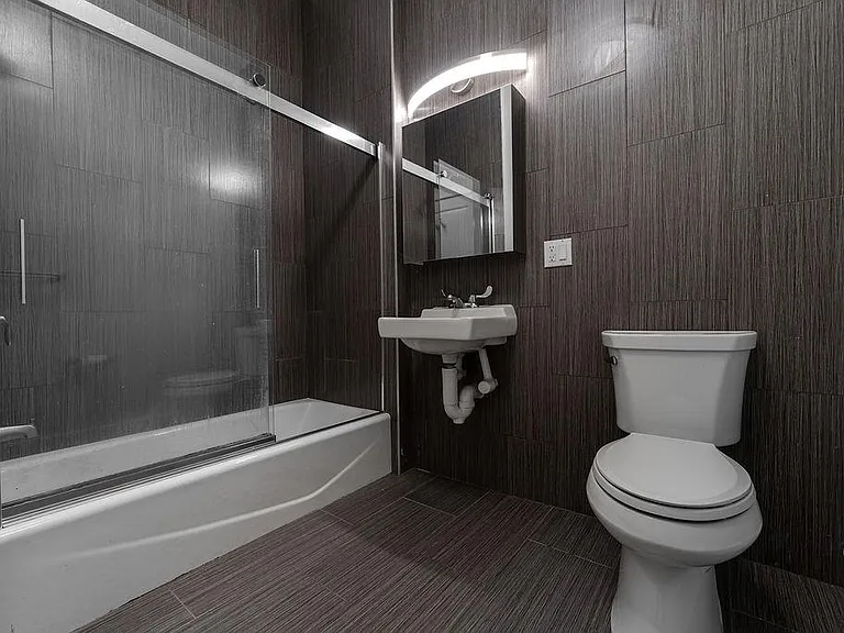 62 Newkirk St #1B — Photo 7