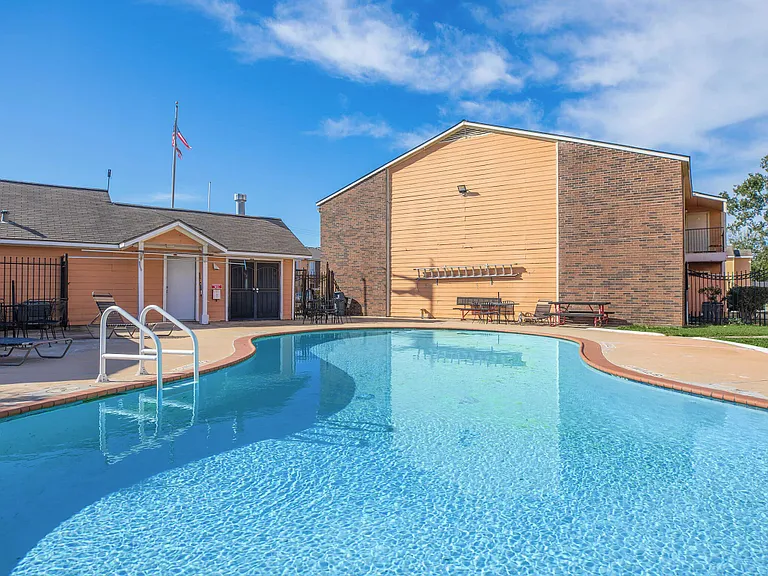 Capewood Apartments — Photo 11