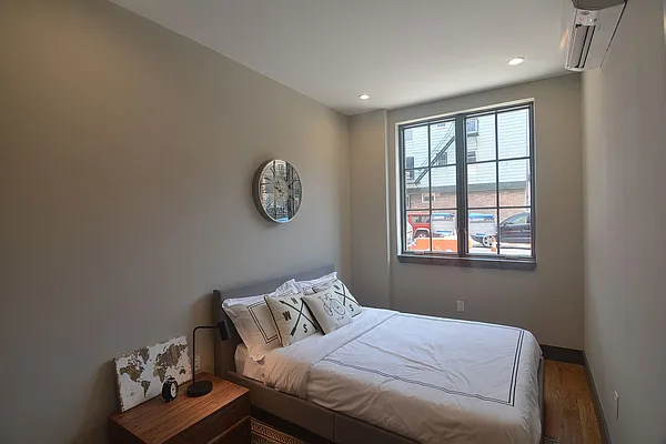 Rented by Hagstrom Management Inc | media 4