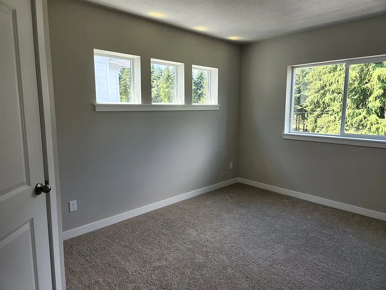350 Adam St NW — Photo 6