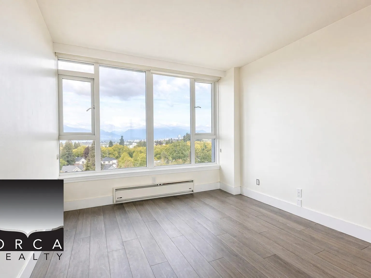 2 bed, 1356 sqft, $4,500 — Photo 3