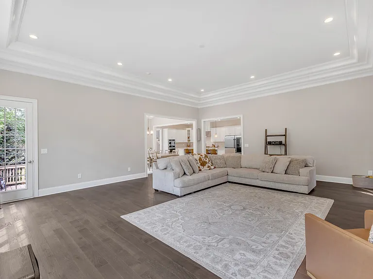 7304 Hasentree Club Dr — Photo 27