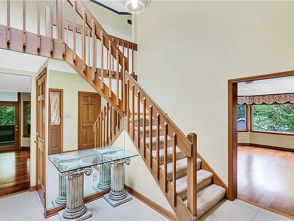 3rd image of 4624 Windbrook Dr