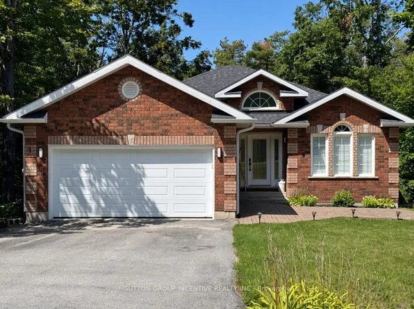 8 Alpine Way, Oro Medonte, ON L0L 2L0