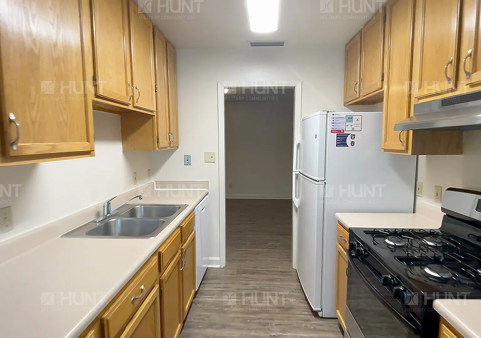 2 bed, 1097 sqft, $1,917 — Photo 1