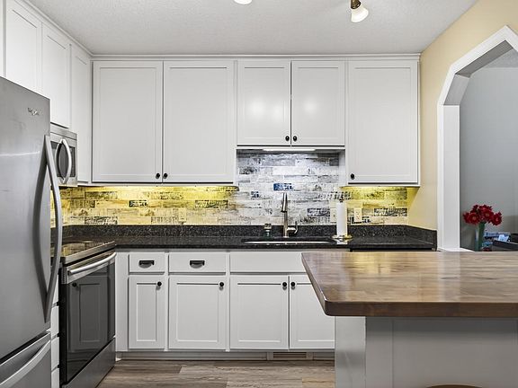 3rd image of 1846 Southpointe Ter