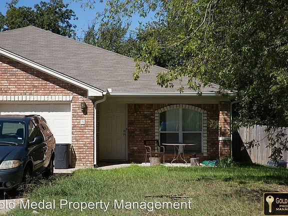 3rd image of 301B Jeff Gordon Dr