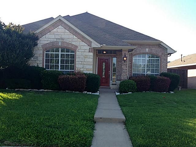 1st image of 4512 Highlands Dr