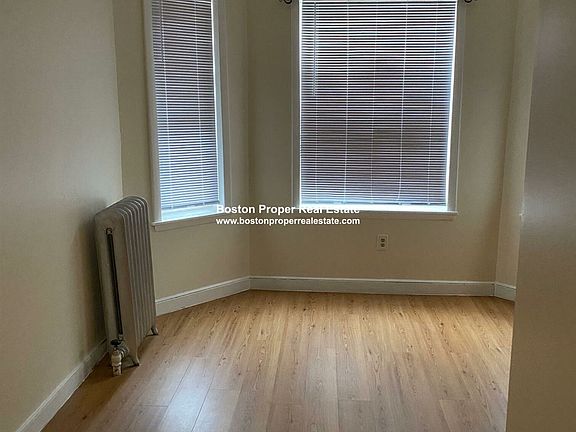 1706 Commonwealth #33 Boston - Brighton Unit Photo 2