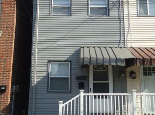 5216 1/2 Carnegie St, Pittsburgh, PA
