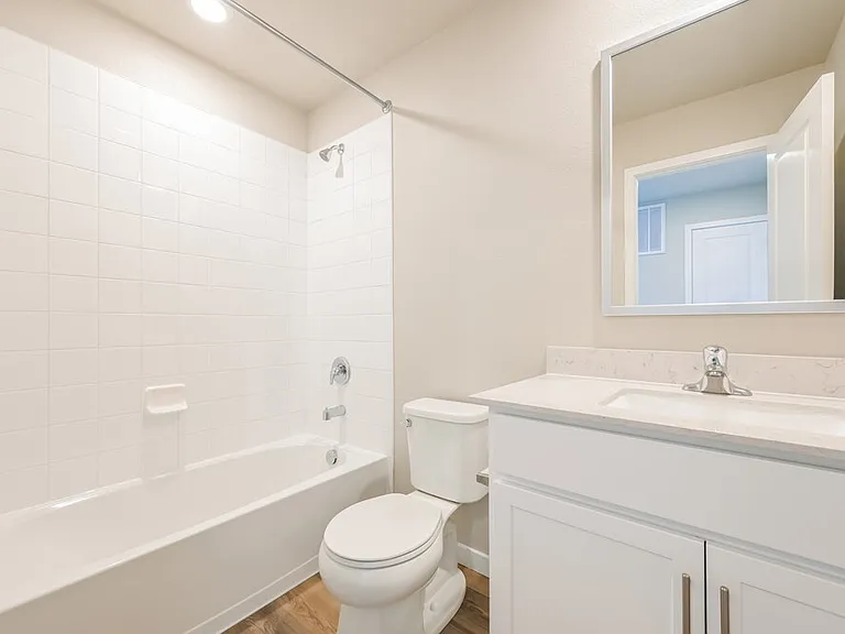 2140 Christina St — Photo 15