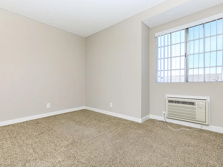 Lake Balboa Townhomes — Photo 2