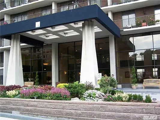 Rented by Astoria Living Realty Inc | media 61