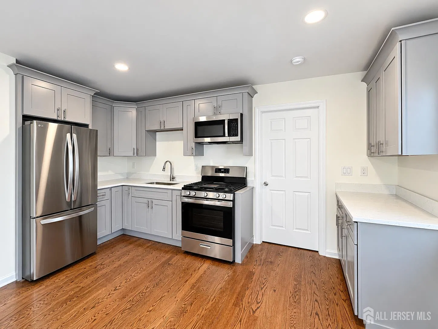 3 bed, 2.0 bath, $3,600 — Photo 1