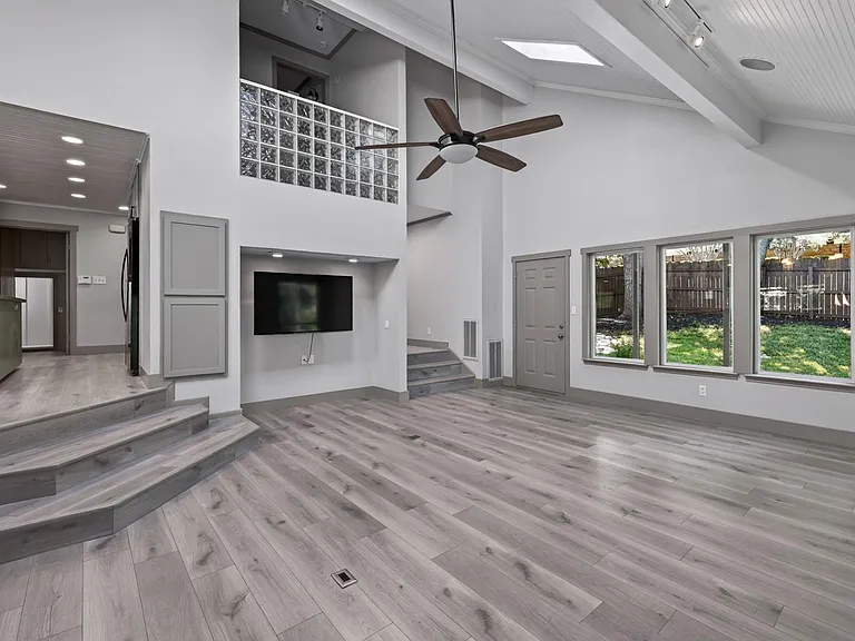 4301 Hyridge Dr — Photo 5