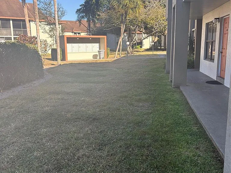 5492 Courtyard Dr #5492 — Photo 14