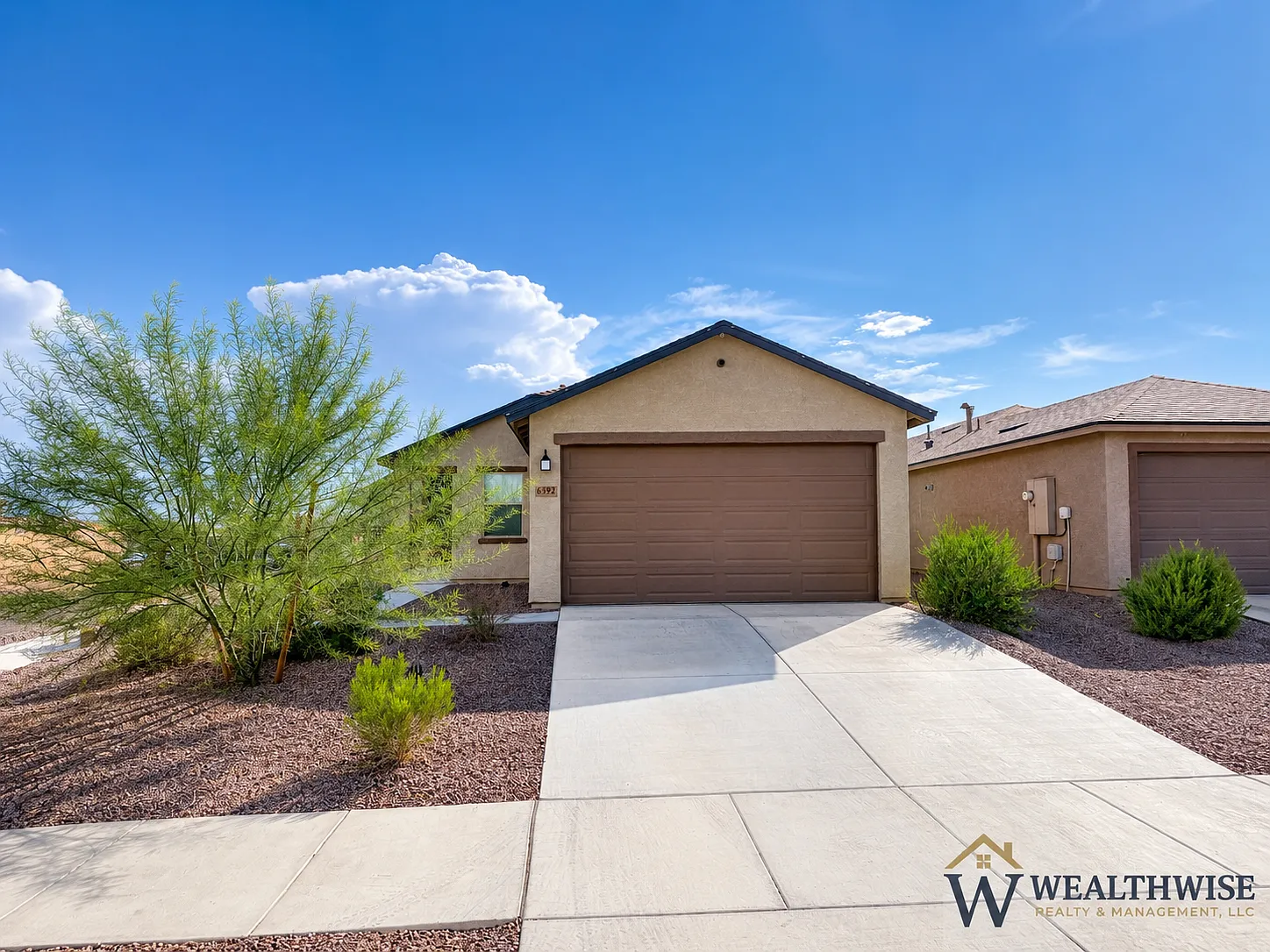 3 bed, 2.0 bath, 1465 sqft, $2,400 — Photo 1
