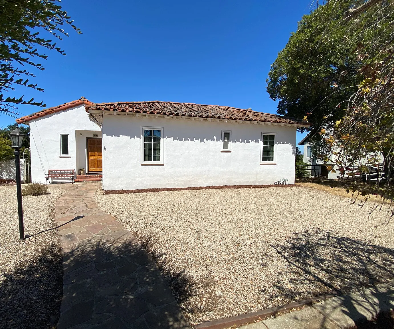 1816 Bayview Ave photo 1