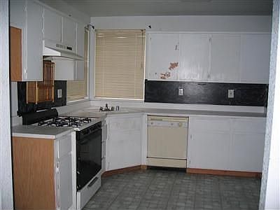 2nd image of 208 Sumatra Dr