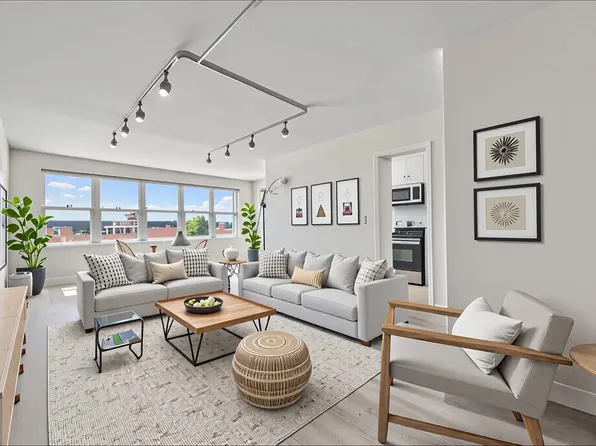 555 Kappock Street image 1 of 24